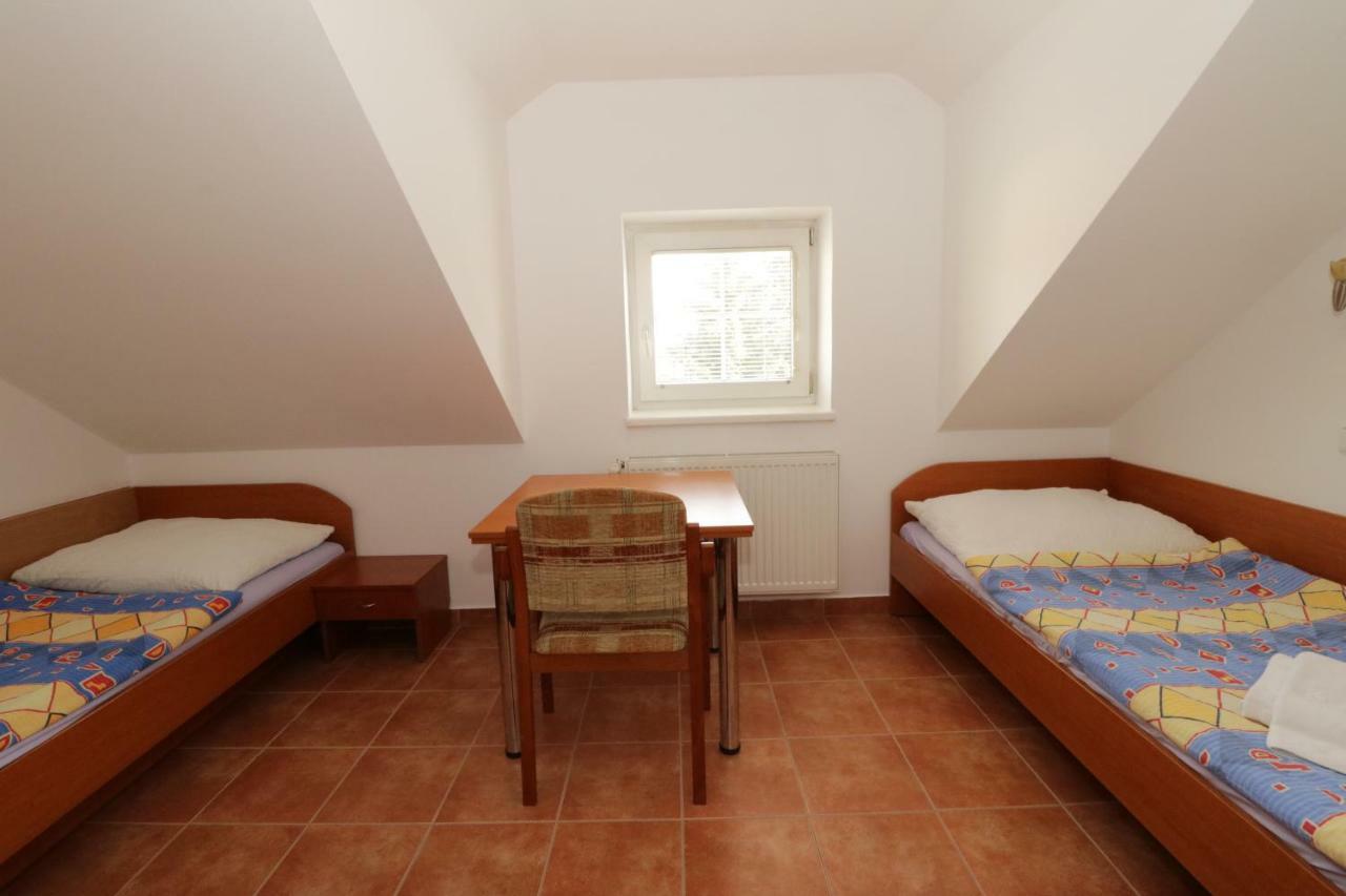 Penzion Hurka Hotel Dolni Libchavy Exterior photo