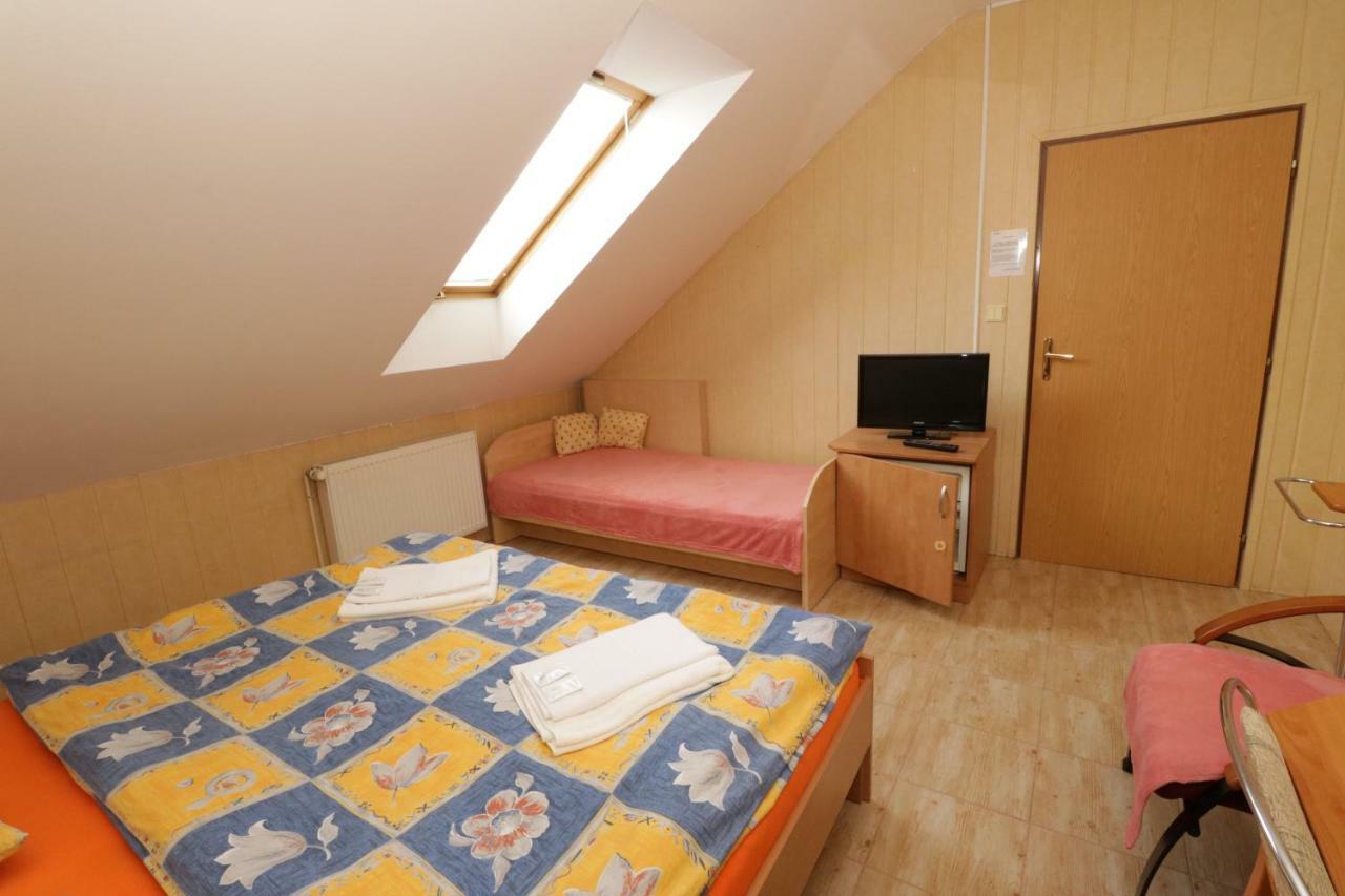 Penzion Hurka Hotel Dolni Libchavy Exterior photo