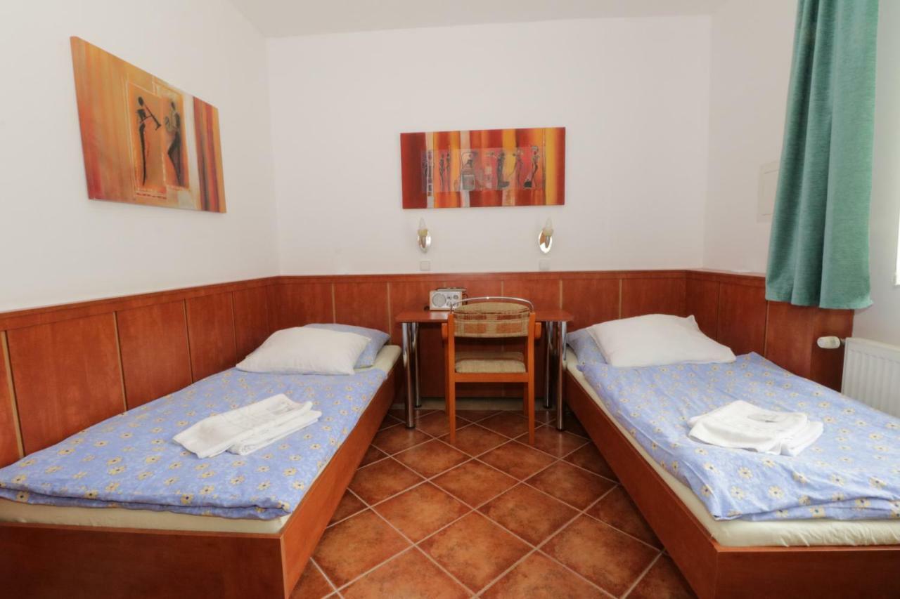 Penzion Hurka Hotel Dolni Libchavy Exterior photo