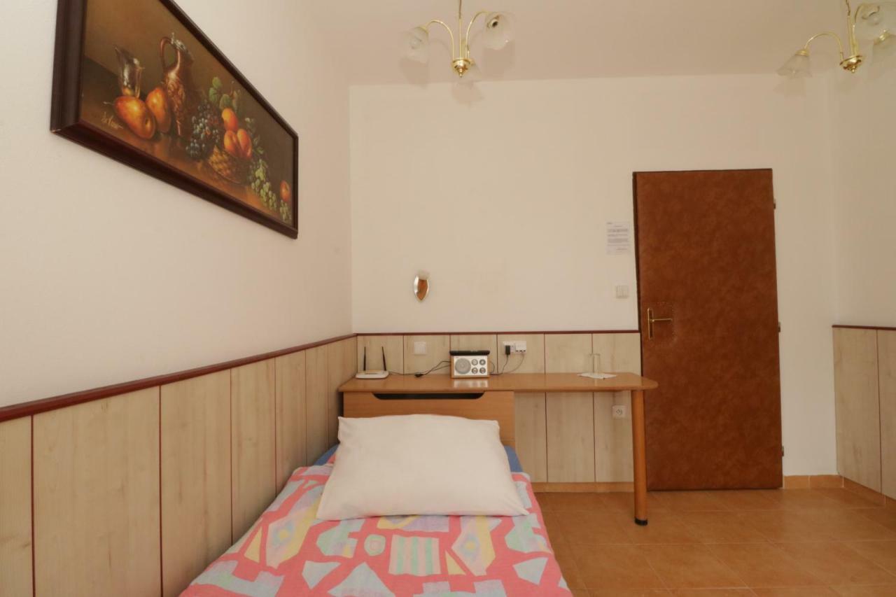 Penzion Hurka Hotel Dolni Libchavy Exterior photo